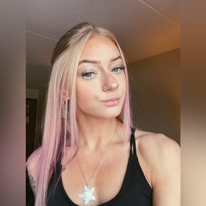 Meet your Posher, Alexzandrea